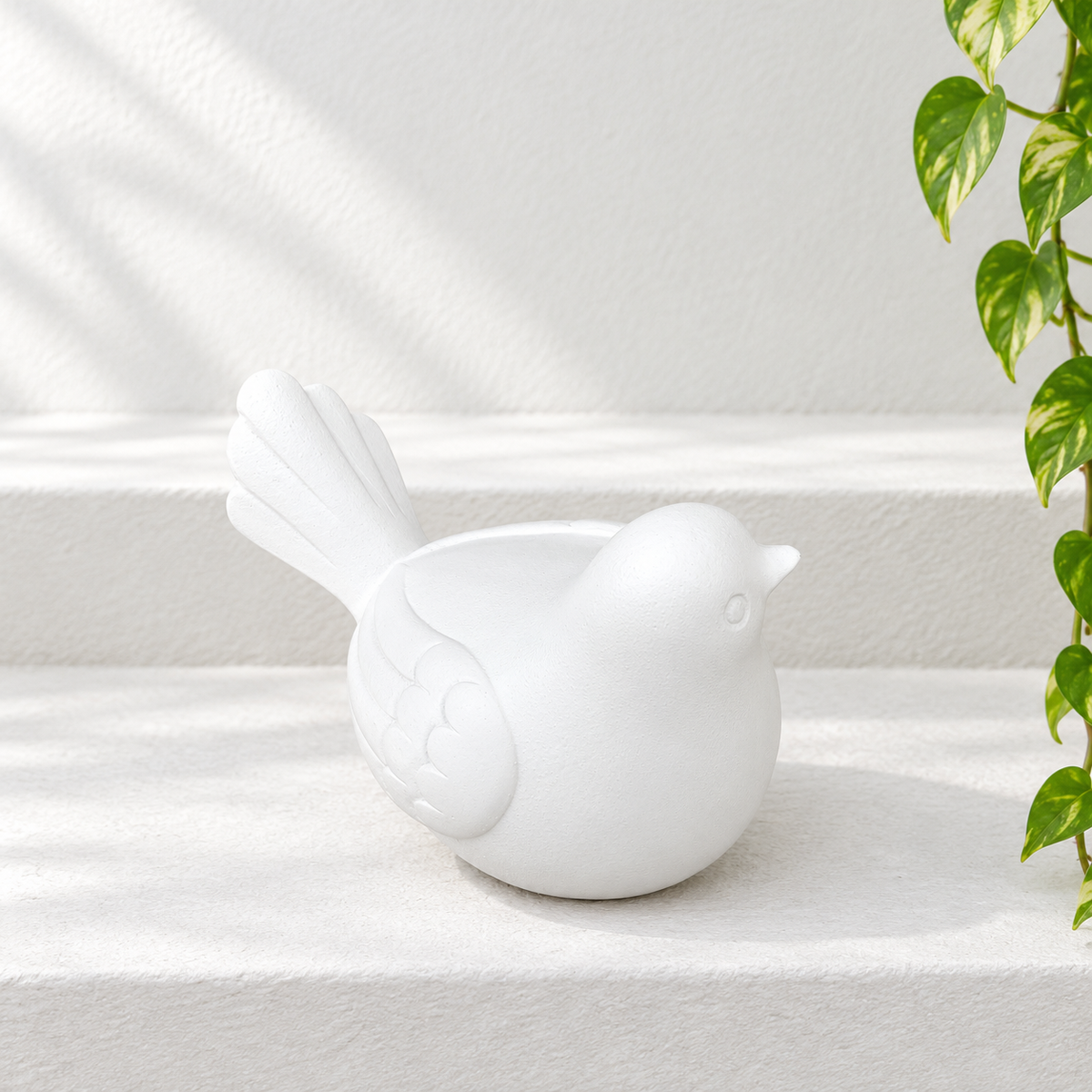 Garden accessories white Dove
